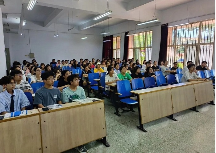 2026�����������±�